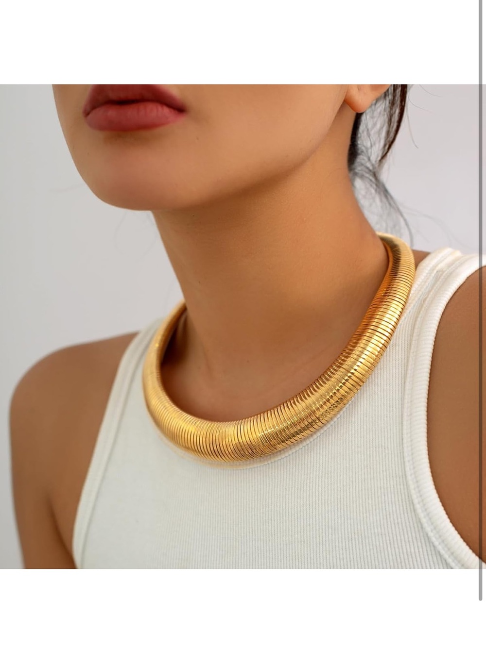 Gold Chunky Ribbed Collar Necklace - Women Jewelry